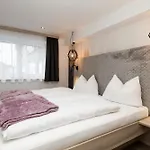 Grauzone App Nr 1 Cozy * Grossarl