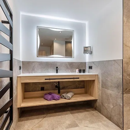 Grauzone App Nr 1 Cozy * Grossarl